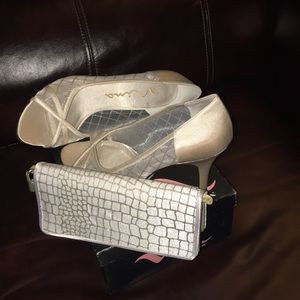 Nina Silver White Diamond Heels w/Sm. Clutch Purse